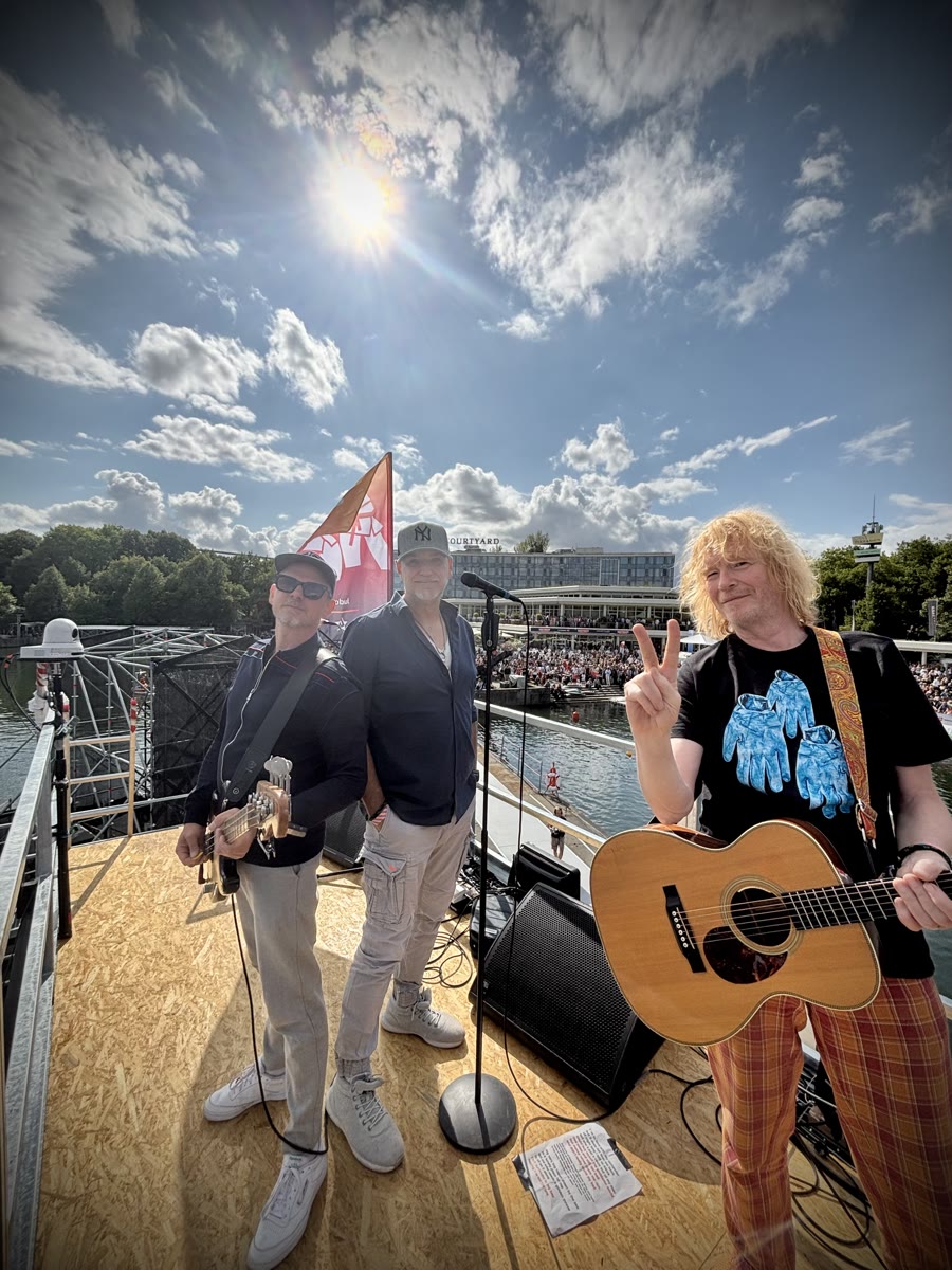 Fury auf einer Open-Air-Bühne in Hannover