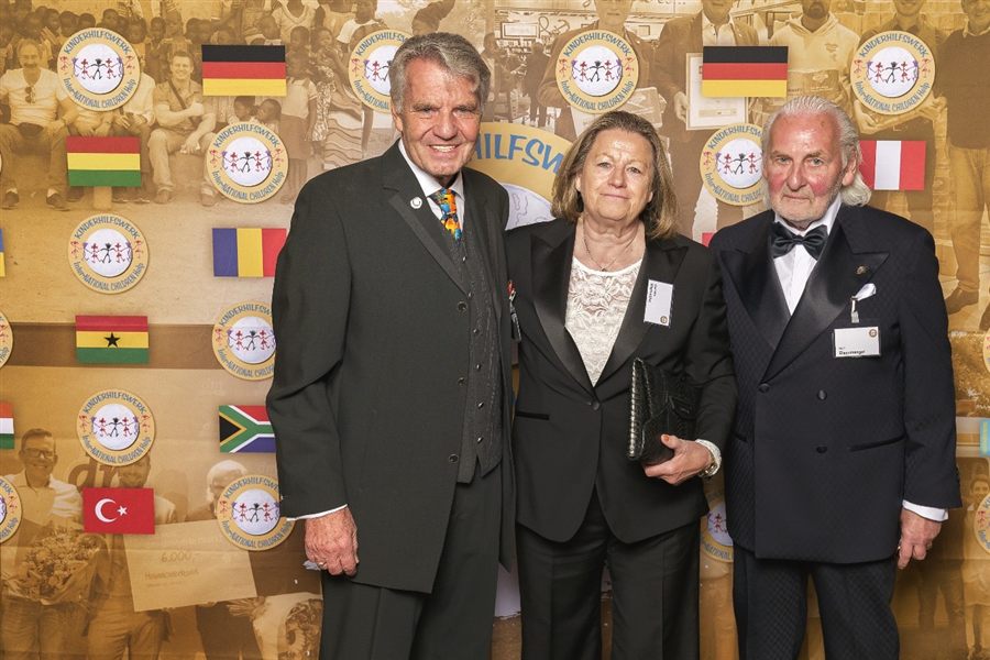 Kinderhilfswerk ICH e.V. bei einer Gala, mit Rolf Eisenmenger