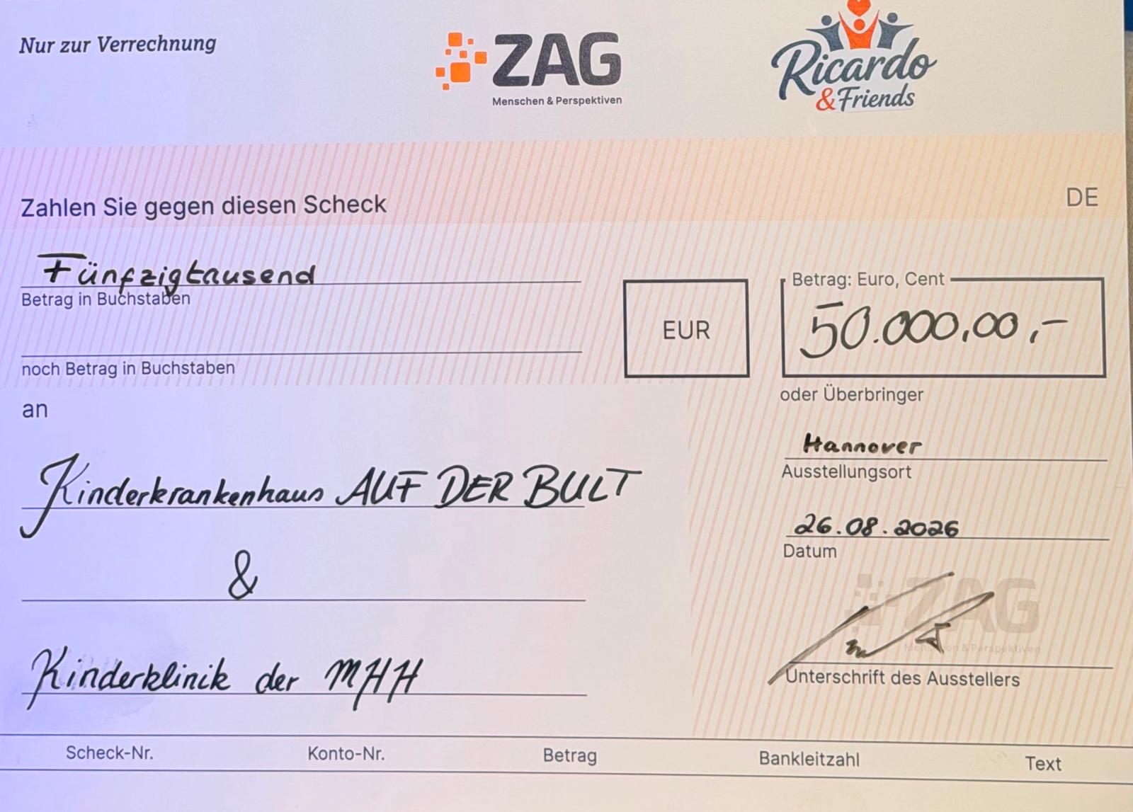 Spendenscheck von ZAG über 50.000,00 Euro zugunsten des Kinderkrankenhauses Auf der Bult und der Kinderklinik der MHH